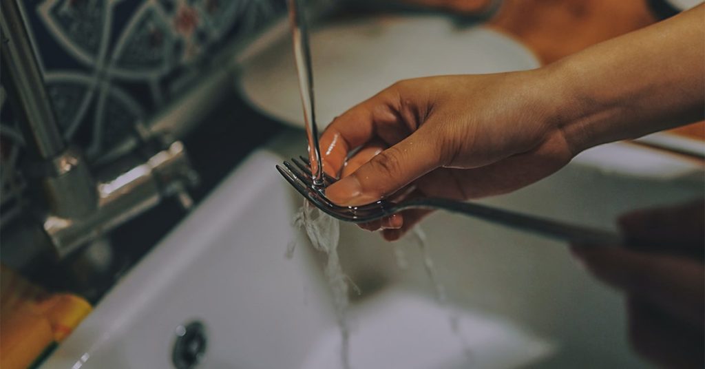 washing dishes